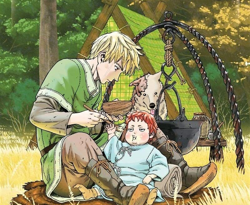Le personnage principale du manga, Thorfinn, pas loin d'une tente en forêt donnant à manger à un bébé mécontent avec un chien derrière - Vinland Saga