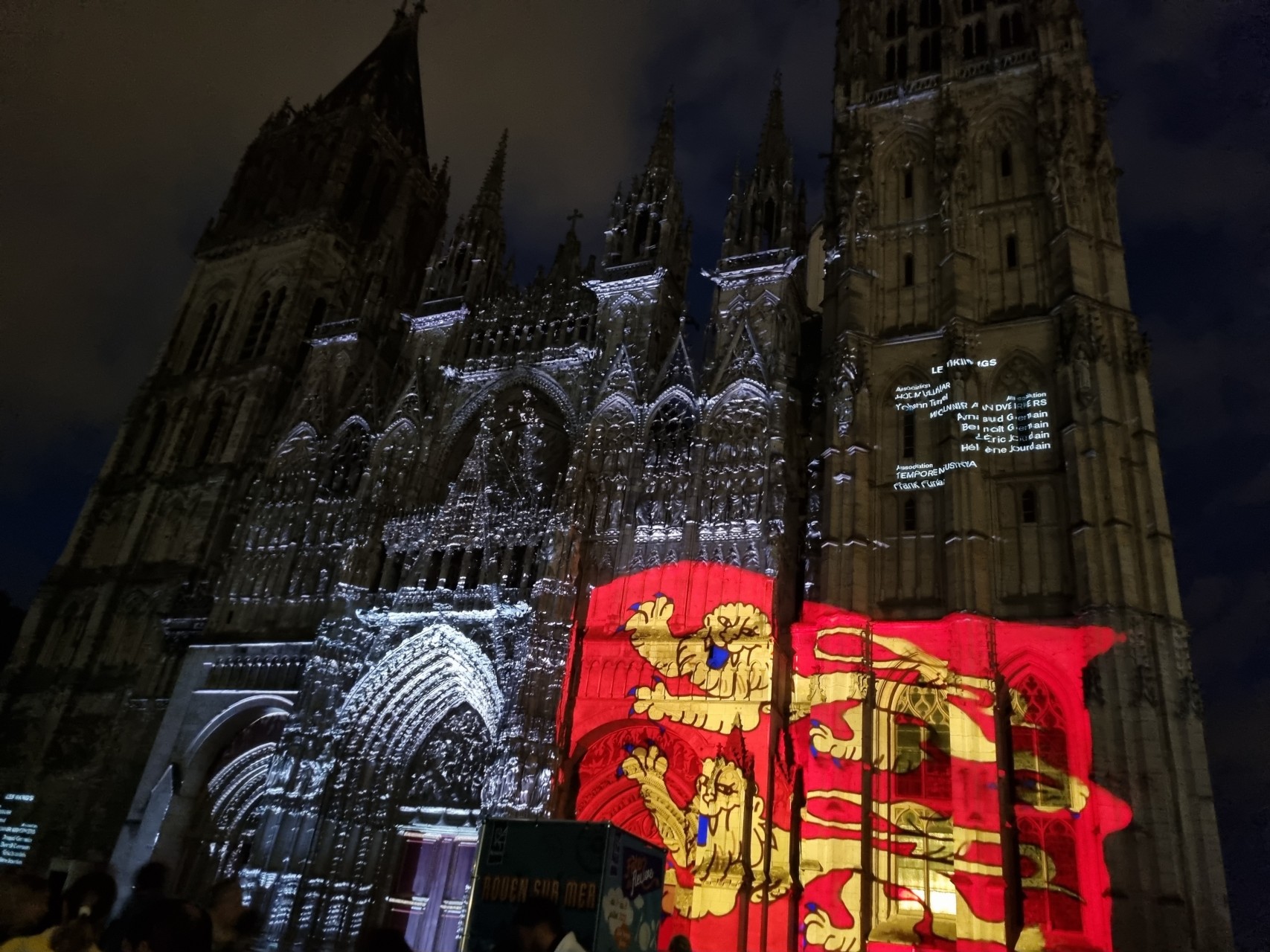Cathédrale de Rouen pendant le spectacle Vikings 2022